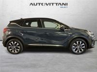 Usata Renault Captur Techno 145 CV (106 kW) 2023 Blu scuro SUV