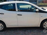Usata Toyota Aygo 69 CV (50 kW) 2015 Bianco Utilitaria