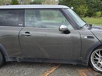 Usata Mini Cooper 116 CV (85 kW) 2006 Grigio Utilitaria