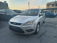 Begagnad Ford Focus Titanium 90 HK (66 kW) 2008 Silver Kombi