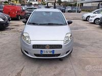 Usata Fiat Grande Punto 75 CV (55 kW) 2013 Grigio Utilitaria