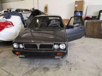 Begagnad Lancia Delta 140 HK (102 kW) 1990 Halvkombi