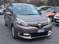 Käytetty Renault Scenic E-Tech XMOD 110 HP (80 kW) 2014 Ruskea Tila-auto