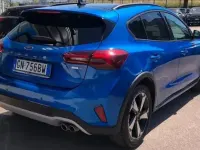 Usata Ford Focus Active X 125 CV (91 kW) 2023 Desert island blue (metallizzato) Berlina