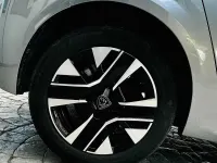 Usata Peugeot 208 Allure 101 CV (74 kW) 2025 Grigio Utilitaria