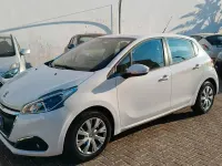 Usata Peugeot 208 Active 75 CV (55 kW) 2017 Bianco Utilitaria