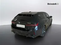 Usata BMW 520 Shadowline 197 CV (144 kW) 2024 Black sapphire metallizzato Station wagon