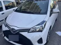 Usata Toyota Yaris Cool 69 CV (50 kW) 2015 Bianco Utilitaria
