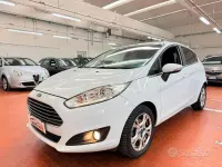 Usata Ford Fiesta Titanium 75 CV (55 kW) 2016 Bianco Utilitaria