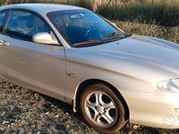 Begagnad Hyundai Coupé 2000 Grå Sportkupé
