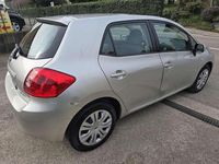 Usata Toyota Auris Sol 124 CV (91 kW) 2007 Argento Utilitaria
