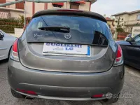 Usata Lancia Ypsilon Gold 69 CV (50 kW) 2018 Grigio Utilitaria