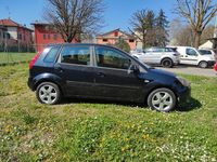 Usata Ford Fiesta Ghia 75 CV (55 kW) 2007 Nero Utilitaria