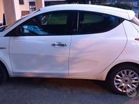 Usata Lancia Ypsilon Silver 95 CV (69 kW) 2015 Bianco Utilitaria