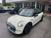 Usata Mini Cooper D Business 116 CV (85 kW) 2016 Other Utilitaria