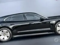 Occasion Porsche Taycan Sport Turismo 300 kW (408 PK) 2022 Zwart Sedan