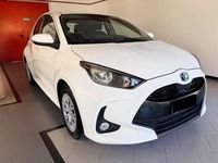 Usata Toyota Yaris Hybrid Active 116 CV (85 kW) 2021 Bianco Berlina