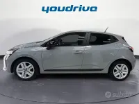 Uusi Renault Clio V Evolution 101 HP (74 kW) 2025 Harmaa Viistoperä