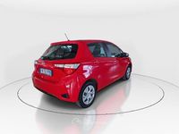 Usata Toyota Yaris Active 69 CV (50 kW) 2018 Rosso Berlina
