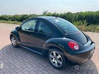 Usata VW New Beetle 105 CV (77 kW) 2008 Nero Utilitaria