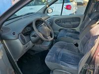 Usata Renault Modus 2002 Grigio Monovolume