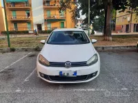 Usata VW Golf VI 105 CV (77 kW) 2011 Bianco Berlina