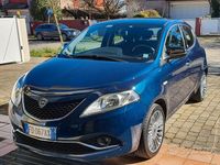 Usata Lancia Ypsilon Platinum 69 CV (50 kW) 2016 Blu/azzurro Utilitaria
