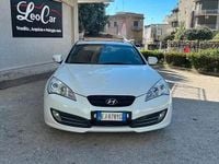 Usata Hyundai Genesis Sport 213 CV (156 kW) 2011 Bianco Coupé