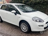 Usata Fiat Punto Pop 77 CV (56 kW) 2012 Bianco Utilitaria