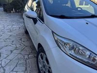Usata Ford Fiesta Titanium 101 CV (74 kW) 2015 Bianco Berlina