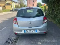 Usata Renault Clio 75 CV (55 kW) 2011 Grigio Utilitaria