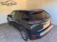Käytetty Peugeot 2008 Active 101 HP (74 kW) 2020 Musta Katumaasturi