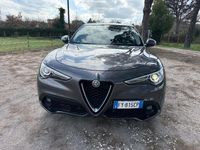 Second-hand Alfa Romeo Stelvio Executive 210 CP (154 kW) 2019 Gri SUV