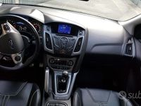 Usata Ford Focus Individual 150 CV (110 kW) 2011 Giallo Berlina