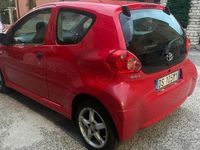 Usata Toyota Aygo 68 CV (50 kW) 2008 Rosso Utilitaria