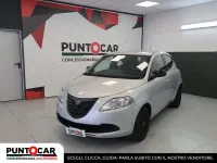 Usata Lancia Ypsilon 69 CV (50 kW) 2015 Argento Utilitaria