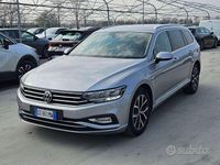 Usata VW Passat Executive 150 CV (110 kW) 2021 Grigio Station wagon