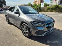 Usata Mercedes GLA180 Business 116 CV (85 kW) 2020 Grigio SUV
