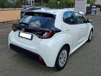 Usata Toyota Yaris Hybrid Active 92 CV (67 kW) 2023 Bianco Berlina