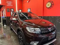 Usata Dacia Sandero Stepway 90 CV (66 kW) 2017 Viola Berlina