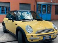 Usata Mini ONE 90 CV (66 kW) 2003 Giallo Utilitaria