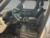 Usata Land Rover Defender SE Dynamic 249 CV (183 kW) 2023 Hakuba silver SUV