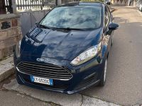 Usata Ford Fiesta 75 CV (55 kW) 2015 Blu Berlina