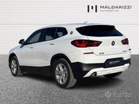 Usata BMW X2 Efficient Dynamics 220 CV (161 kW) 2023 Alpinweiss iii pastello SUV