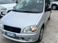 Usata Suzuki Ignis GL 83 CV (61 kW) 2001 Grigio(met.) Utilitaria