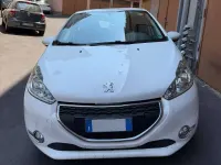 Usata Peugeot 208 Active 95 CV (69 kW) 2015 Bianco Utilitaria