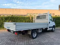 Usata Iveco Daily 125 CV (91 kW) 2004 Bianco