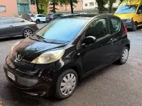 Usata Peugeot 107 68 CV (50 kW) 2005 Utilitaria