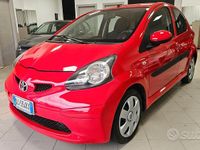 Usata Toyota Aygo Sol 67 CV (49 kW) 2007 Rosso Utilitaria