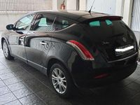 Usata Lancia Delta 150 CV (110 kW) 2011 Nero Utilitaria